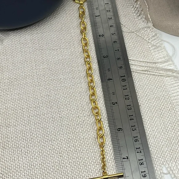 Vintage Chunky Gold Toggle Bracelet – Bold 80s/90s Statement Piece - Picture 12 of 13